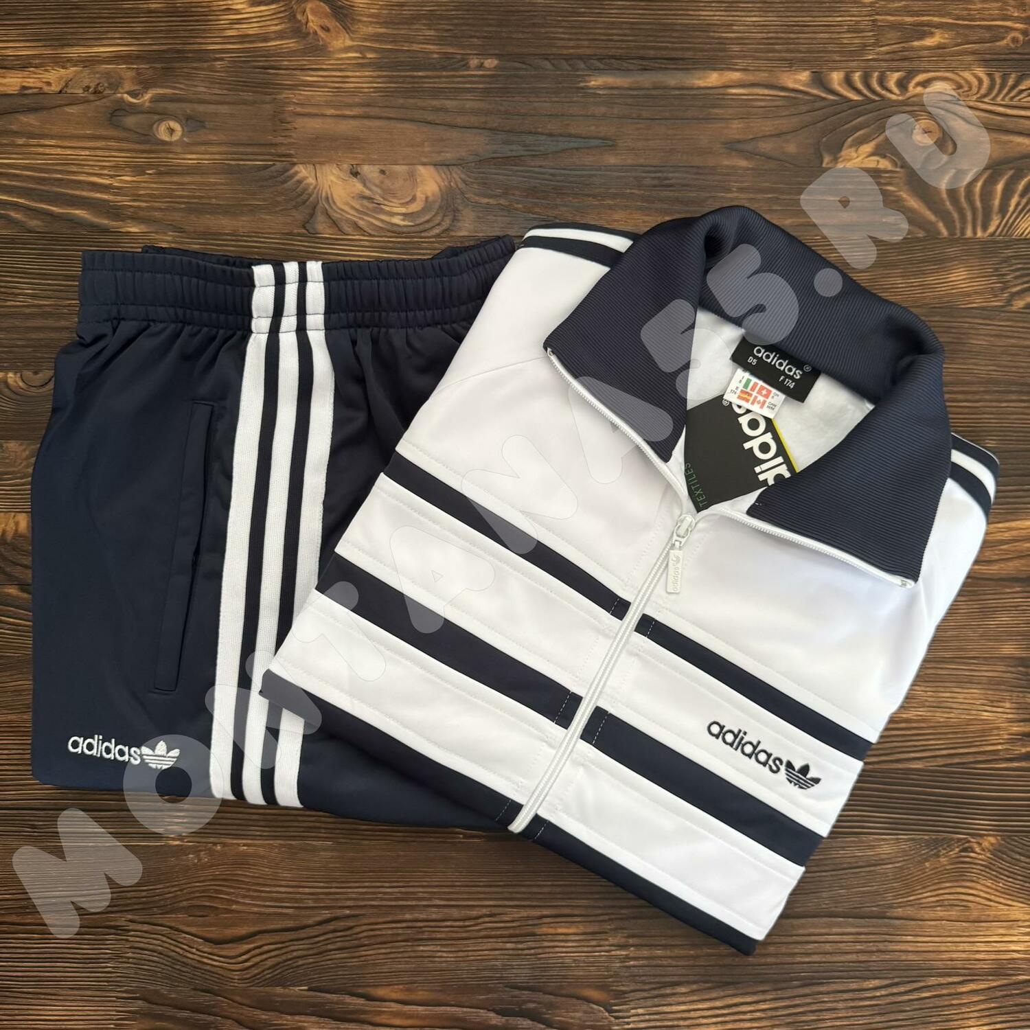 Костюм спортивный Adidas