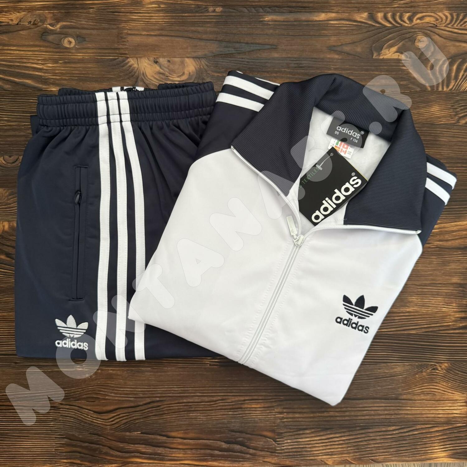 Костюм спортивный Adidas